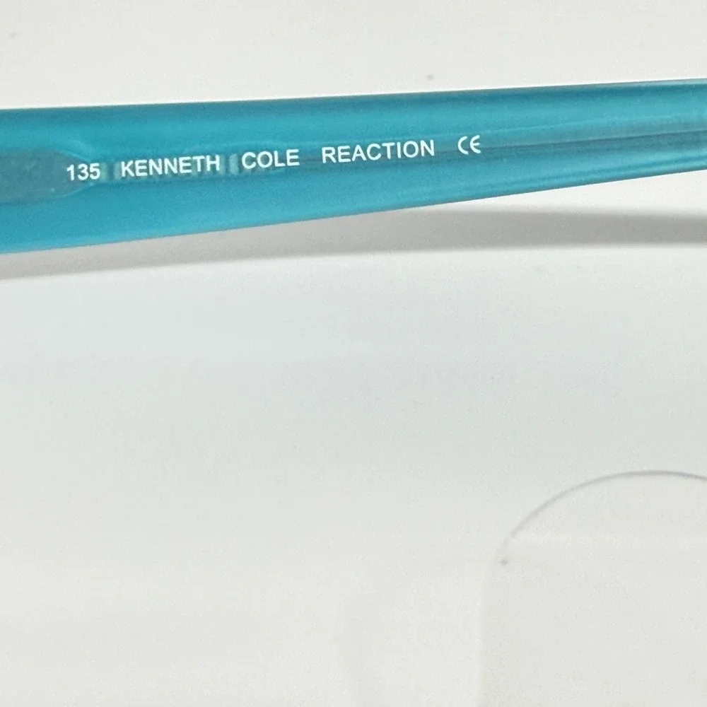 Kenneth Cole Reaction KC699 Burgundy Teal Rectangular Eyeglasses 50-18-135